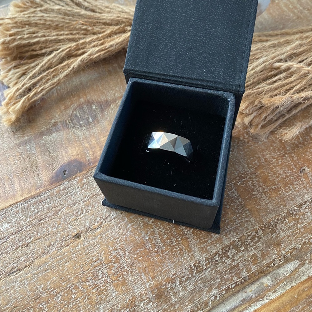 Men’s Tungsten Ring, Men’s Ring size 10.5